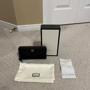 AUTHENTIC GUCCI WALLET